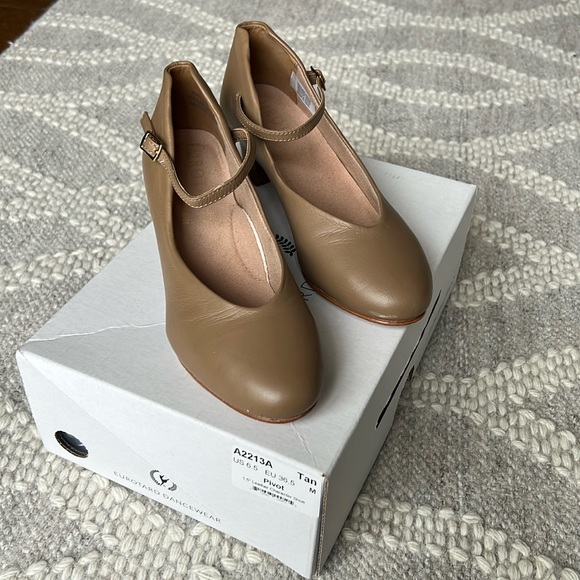 Eurotard Leather Character shoes 1.5” - Picture 1 of 4